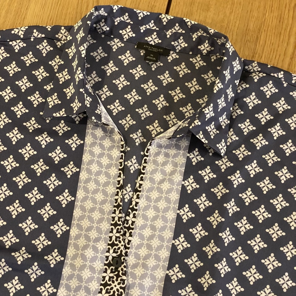 Ann Taylor NWOT button down blouse, X-large bouquet pattern long sleeve
